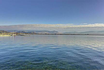 Lakefront West Kelowna Getaway | with private dock and beach - West Kelowna, Canada