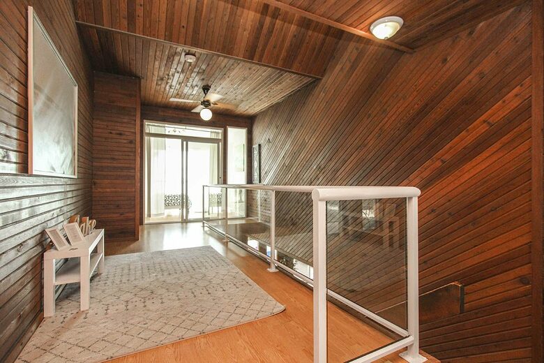 Lakefront West Kelowna Getaway | with private dock and beach - West Kelowna, Canada