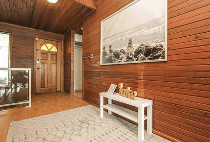 Lakefront West Kelowna Getaway | with private dock and beach - West Kelowna, Canada