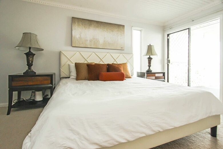 Lakefront West Kelowna Getaway | with private dock and beach - West Kelowna, Canada