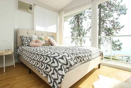 Lakefront West Kelowna Getaway | with private dock and beach - West Kelowna, Canada