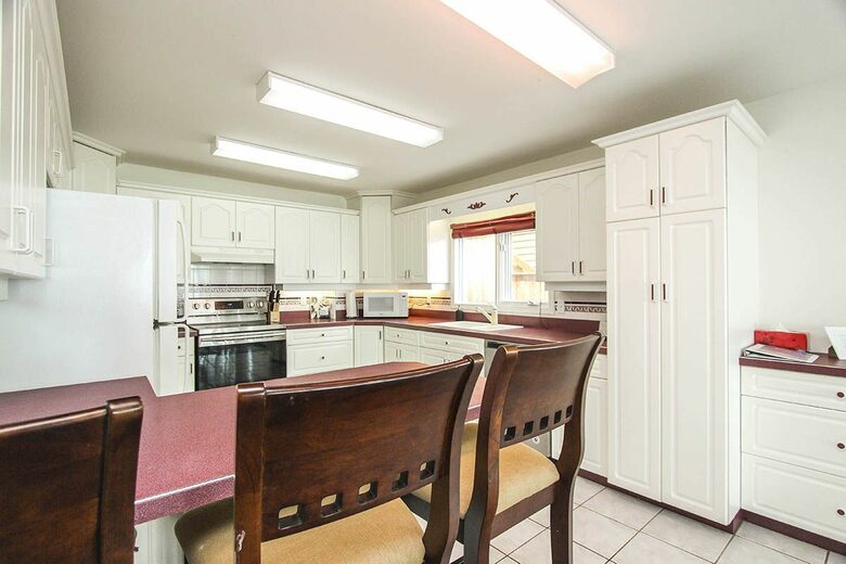 Lakefront West Kelowna Getaway | with private dock and beach - West Kelowna, Canada