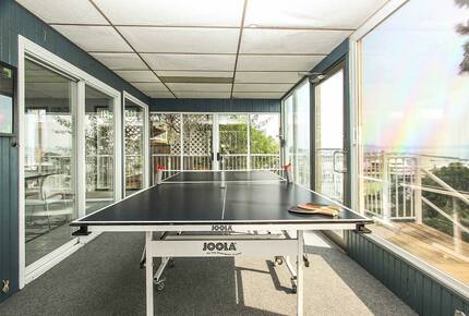 Lakefront West Kelowna Getaway | with private dock and beach - West Kelowna, Canada