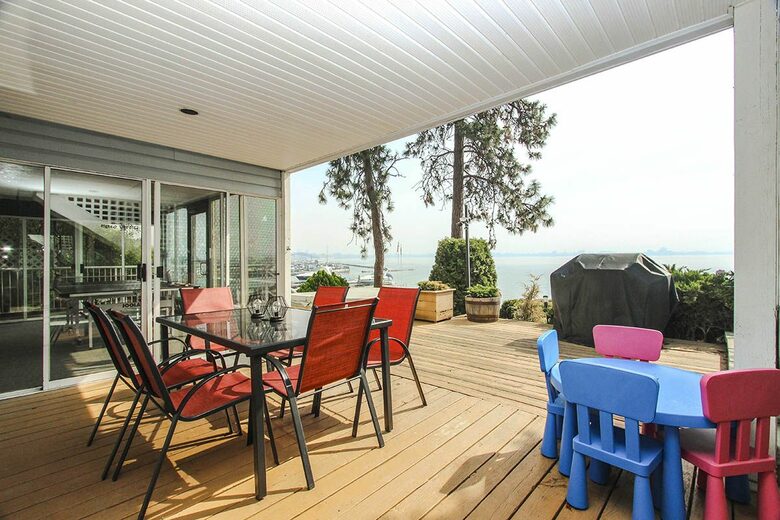 Lakefront West Kelowna Getaway | with private dock and beach - West Kelowna, Canada