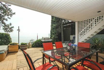 Lakefront West Kelowna Getaway | with private dock and beach - West Kelowna, Canada