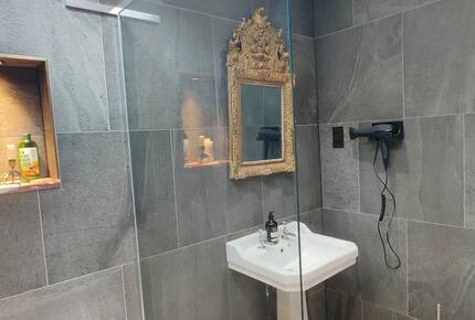 Luxor House - London, United Kingdom