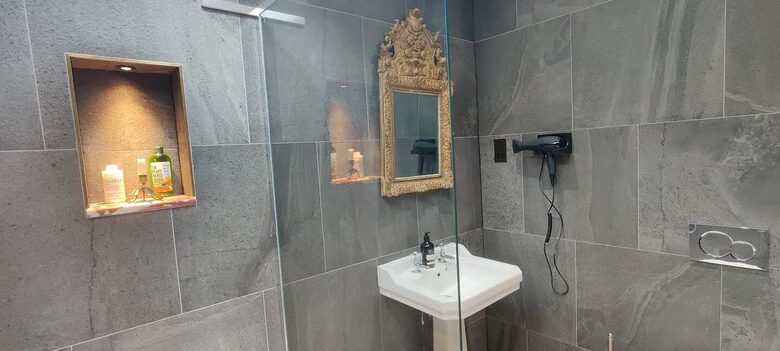 Luxor House - London, United Kingdom