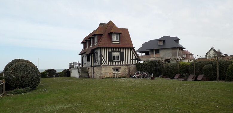 Le Bateau sur l'Herbe in Normandy - Benerville sur Mer, France