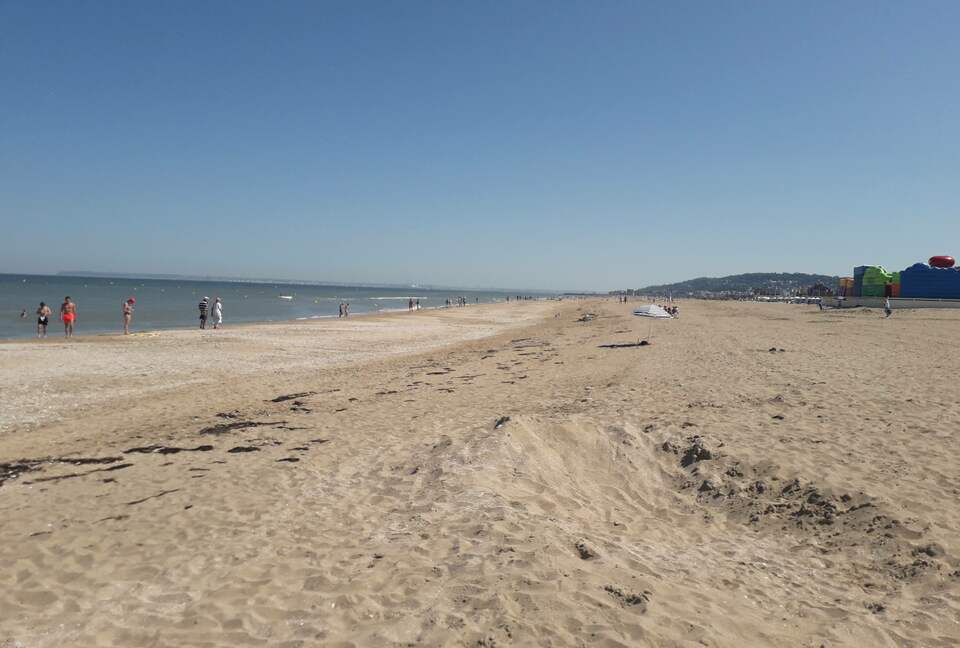Le Bateau sur l'Herbe in Normandy - Benerville sur Mer, France