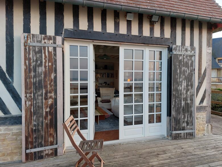 Le Bateau sur l'Herbe in Normandy - Benerville sur Mer, France
