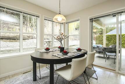 Peaceful Kelowna Retreat | with heated pool and sunset & lake views - Kelowna, Canada