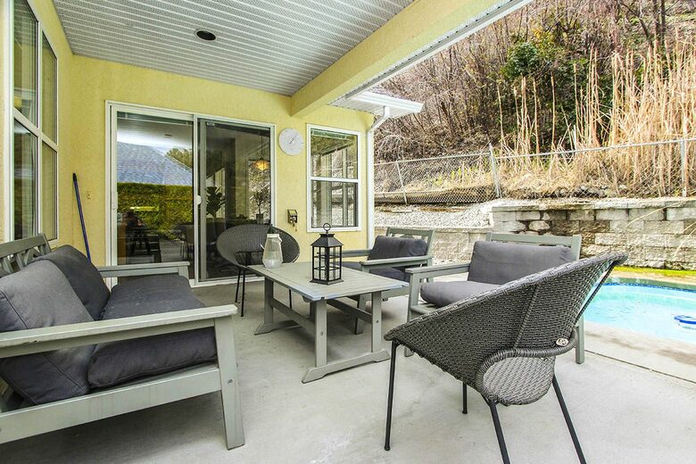 Peaceful Kelowna Retreat | with heated pool and sunset & lake views - Kelowna, Canada