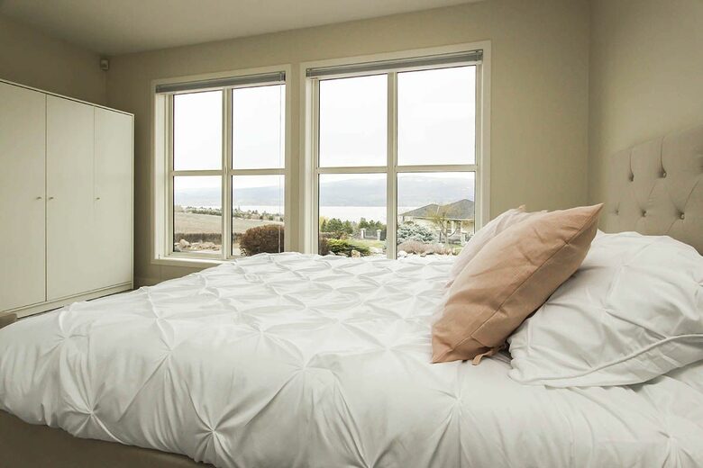 Peaceful Kelowna Retreat | with heated pool and sunset & lake views - Kelowna, Canada