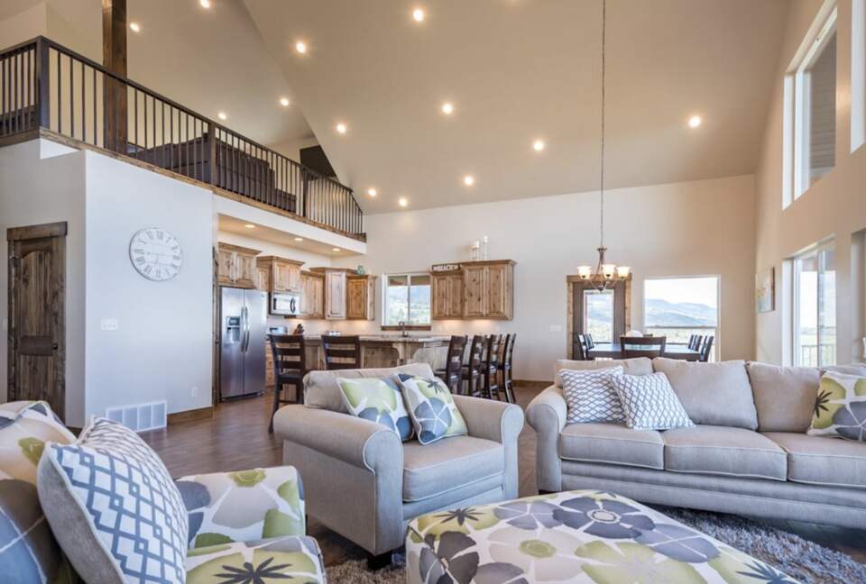 Bear Lake Luxury Lodge - Garden City, Utah