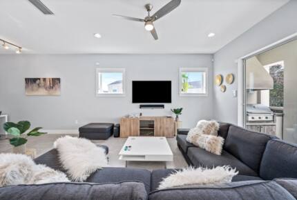 Chic Reunion Getaway | Pool | Home Theater | Arcades - Reunion, Florida