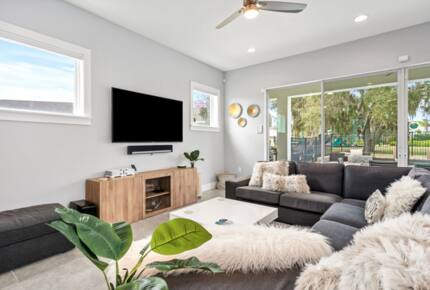 Chic Reunion Getaway | Pool | Home Theater | Arcades - Reunion, Florida