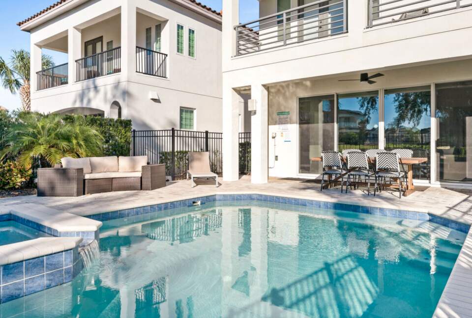 Chic Reunion Getaway | Pool | Home Theater | Arcades - Reunion, Florida