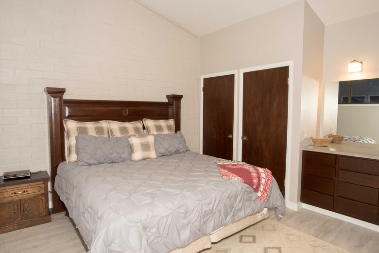 Park City Paradise | with hot tub, indoor sauna, & walking distance of lifts - Park City, Utah