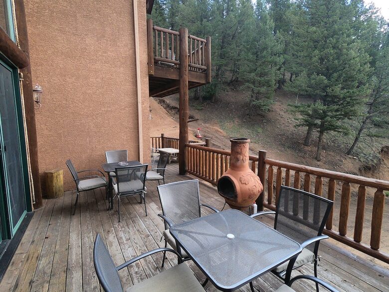 Mountain Home on Trout Creek Ranch - Woodland Park, Colorado