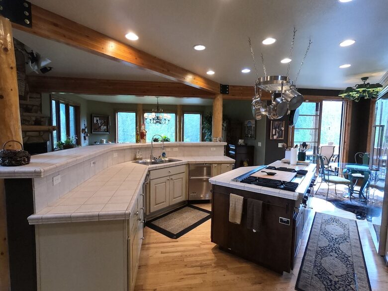 Mountain Home on Trout Creek Ranch - Woodland Park, Colorado