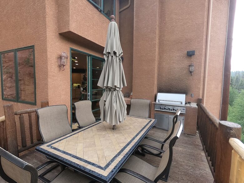 Mountain Home on Trout Creek Ranch - Woodland Park, Colorado