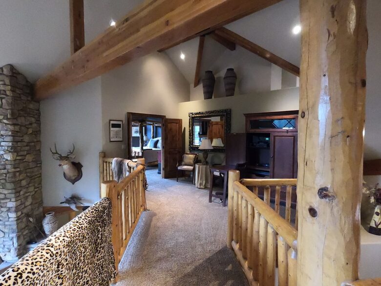 Mountain Home on Trout Creek Ranch - Woodland Park, Colorado