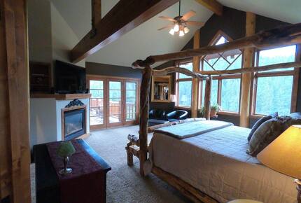 Mountain Home on Trout Creek Ranch - Woodland Park, Colorado