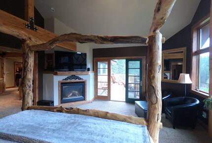 Mountain Home on Trout Creek Ranch - Woodland Park, Colorado