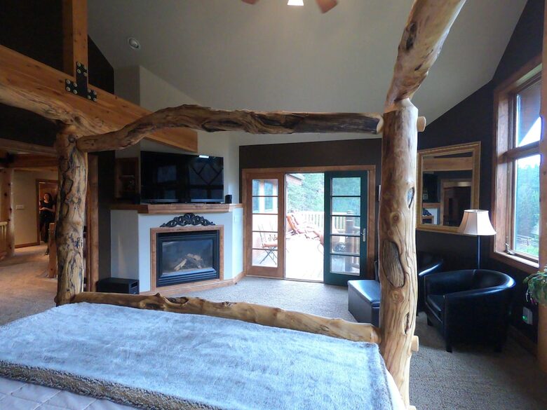 Mountain Home on Trout Creek Ranch - Woodland Park, Colorado