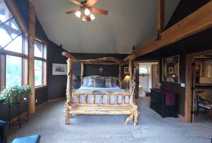 Mountain Home on Trout Creek Ranch - Woodland Park, Colorado