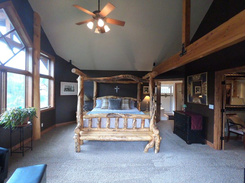 Mountain Home on Trout Creek Ranch - Woodland Park, Colorado