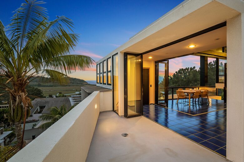 Del Mar Coastal Contemporary Masterpiece - Del Mar, California