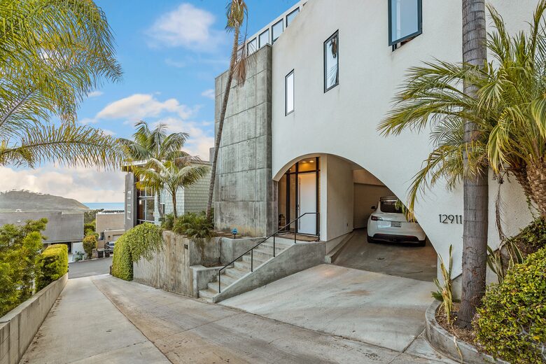 Del Mar Coastal Contemporary Masterpiece - Del Mar, California