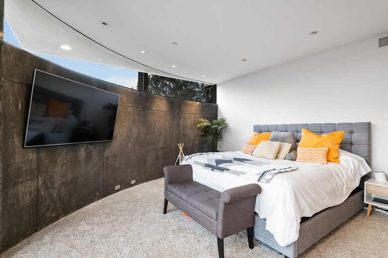 Del Mar Coastal Contemporary Masterpiece - Del Mar, California