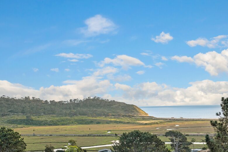 Del Mar Coastal Contemporary Masterpiece - Del Mar, California
