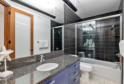 Del Mar Coastal Contemporary Masterpiece - Del Mar, California