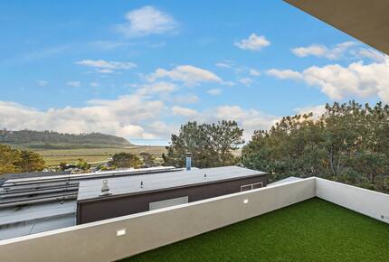 Del Mar Coastal Contemporary Masterpiece - Del Mar, California