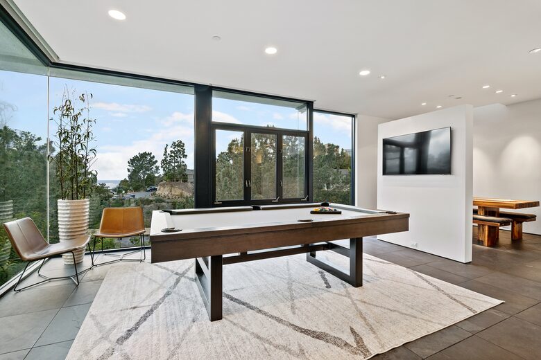 Del Mar Coastal Contemporary Masterpiece - Del Mar, California