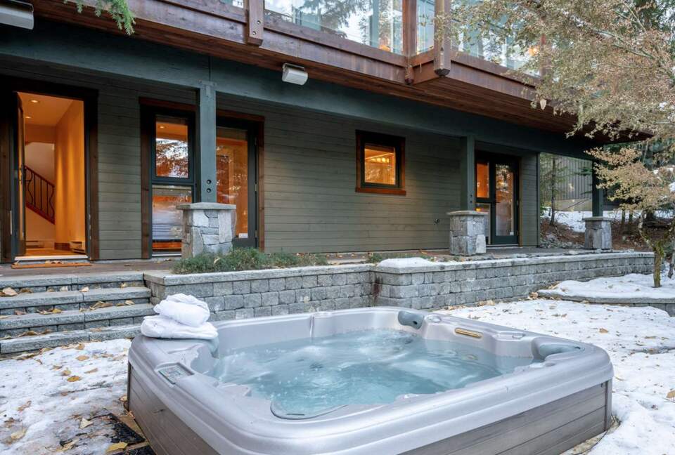 Stunning Whistler Chalet - Whistler, Canada