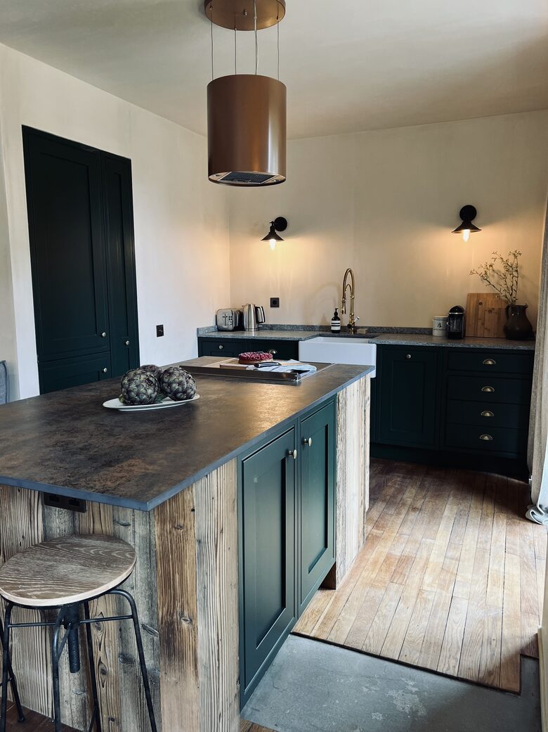 The Front Door | Luxury Chalet in the heart of Portes Du Soleil - Saint-Jean-d'Aulps, France