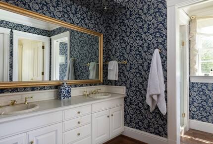 Second floor shared bath