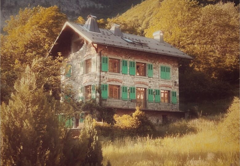 The Front Door | Luxury Chalet in the heart of Portes Du Soleil - Saint-Jean-d'Aulps, France