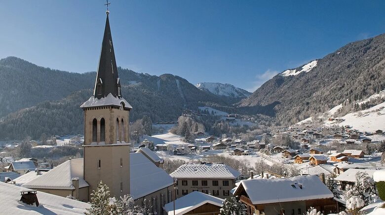 The Front Door | Luxury Chalet in the heart of Portes Du Soleil - Saint-Jean-d'Aulps, France