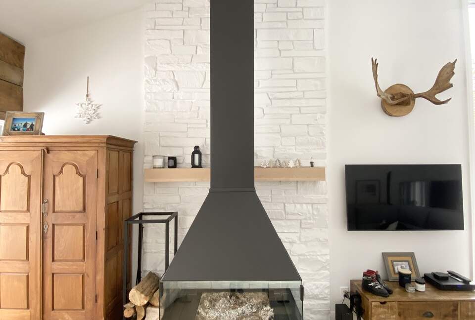 Near Old Quebec City: cozy ski-in ski-out chalet - Stoneham, Canada