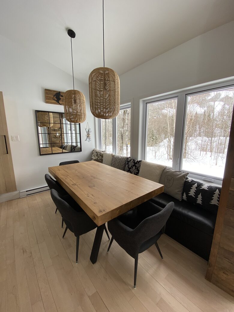Near Old Quebec City: cozy ski-in ski-out chalet - Stoneham, Canada