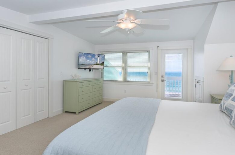 Heavenly Beachfront Hideaway - Placida, Florida