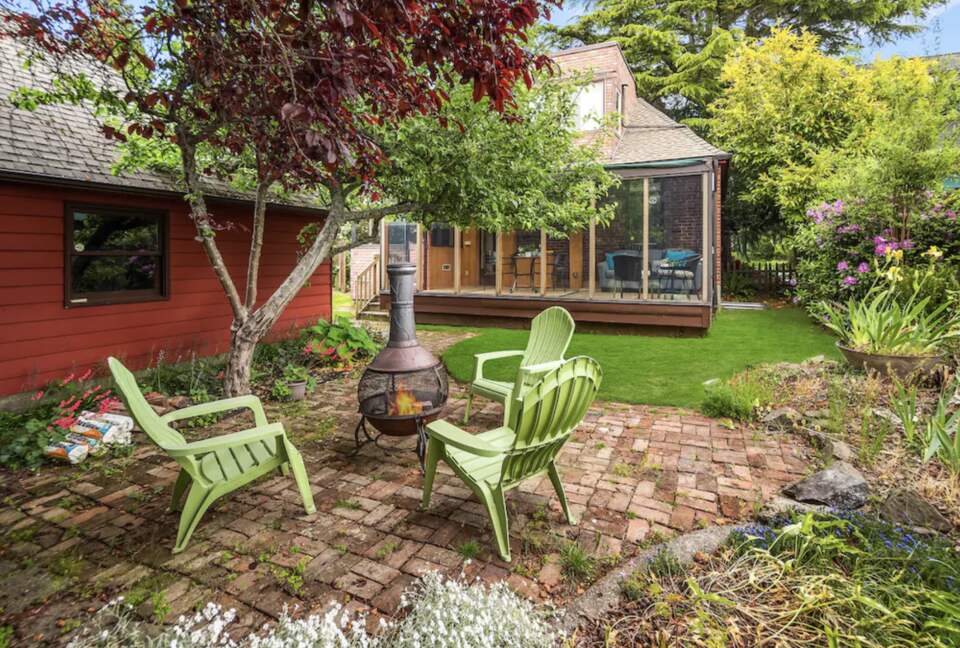 Charming Abode with Ocean Views - Seattle, Washington