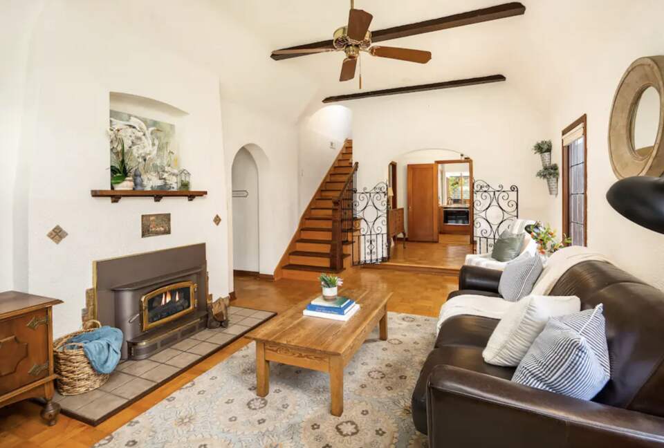 Charming Abode with Ocean Views - Seattle, Washington