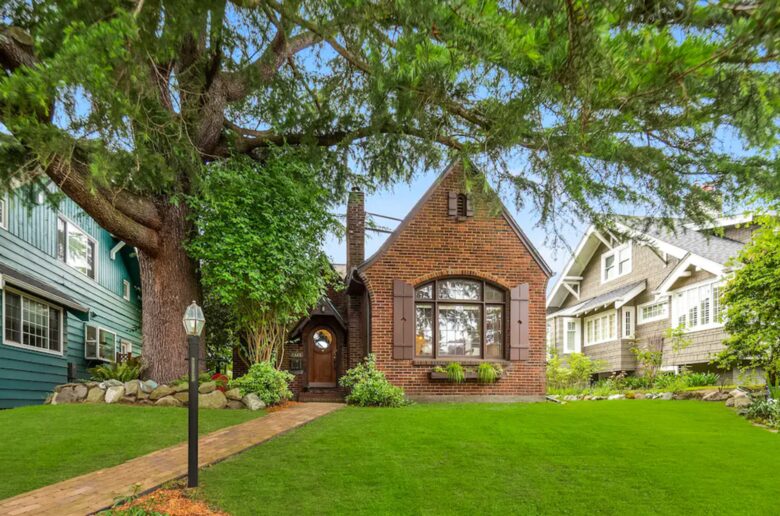 Charming Abode with Ocean Views - Seattle, Washington