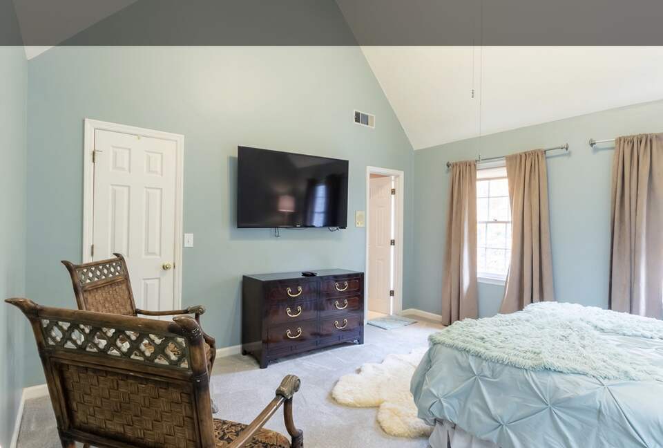 Elegant and Spacious Georgia Home - Roswell, Georgia